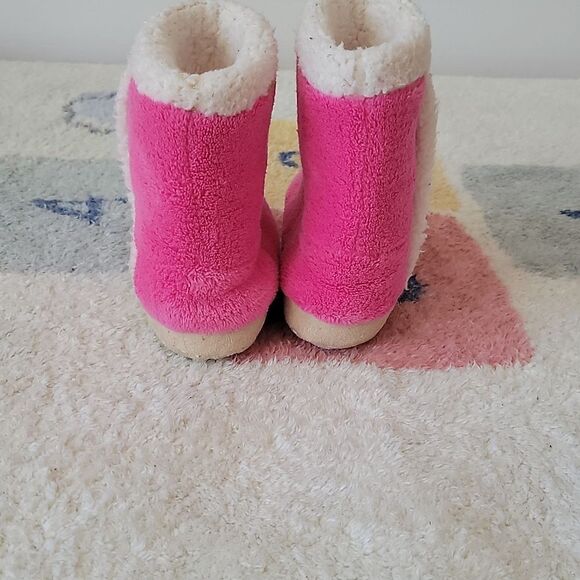 Gap Girls Hot Pink Slippers  - Picture 3 of 4
